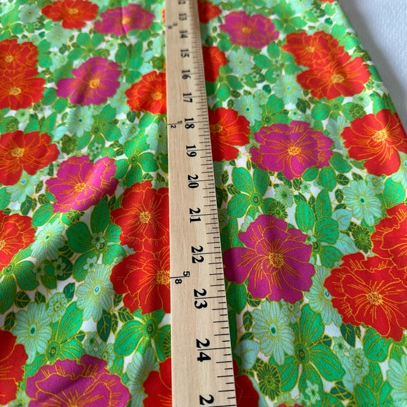 Pleione Size Lg White Orange hibiscus Floral Ruffle Flutter Sleeve V Neck Top - Picture 10 of 11